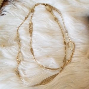 Kendra Scott necklace